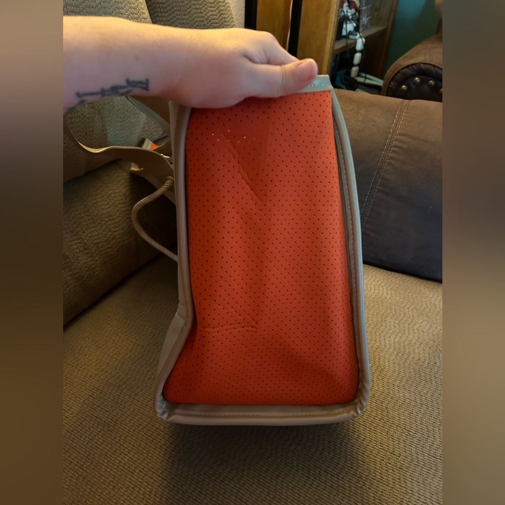 Shiraleah Neoprene Vesper Tote - Picture 12 of 14